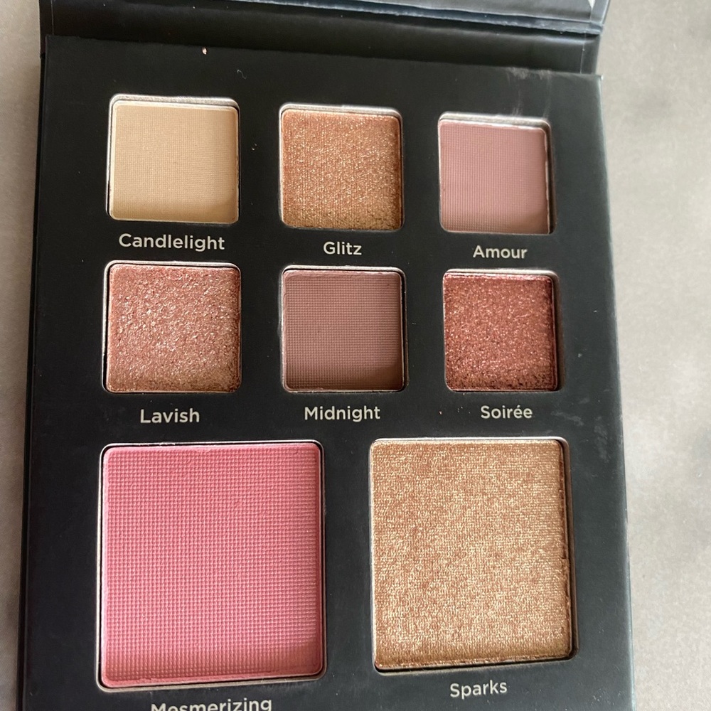 ULTA Eye/Cheek Palette, Brush and Makeup Bag - Picture 3 of 6